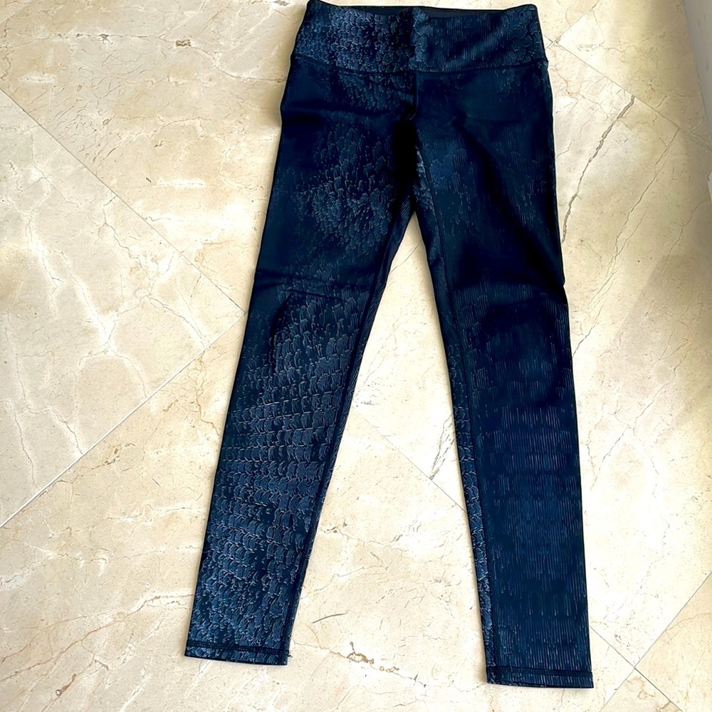 NEW NOLI YOGA LEGGINGS